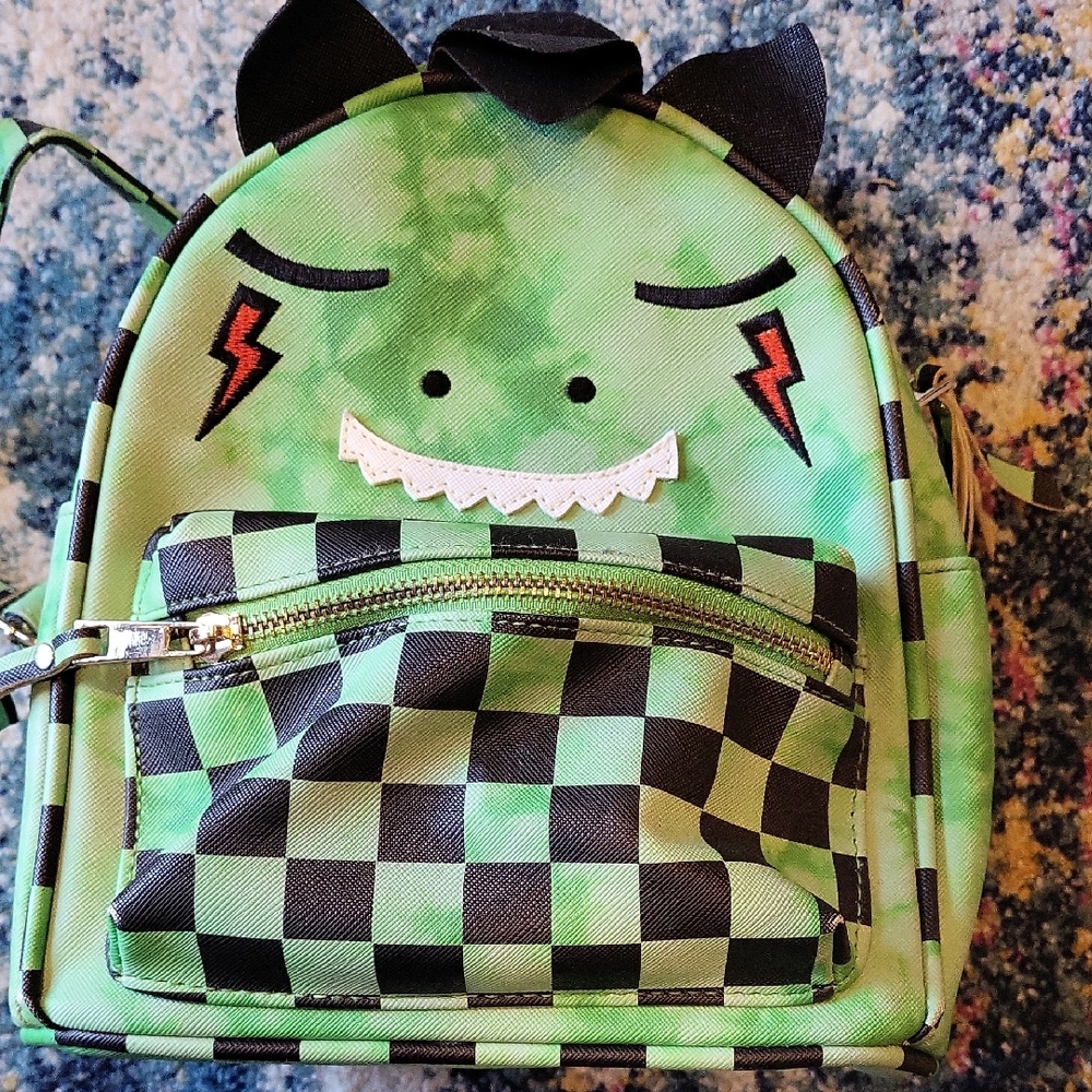 Underonesky Backpack - Picture 1 of 3